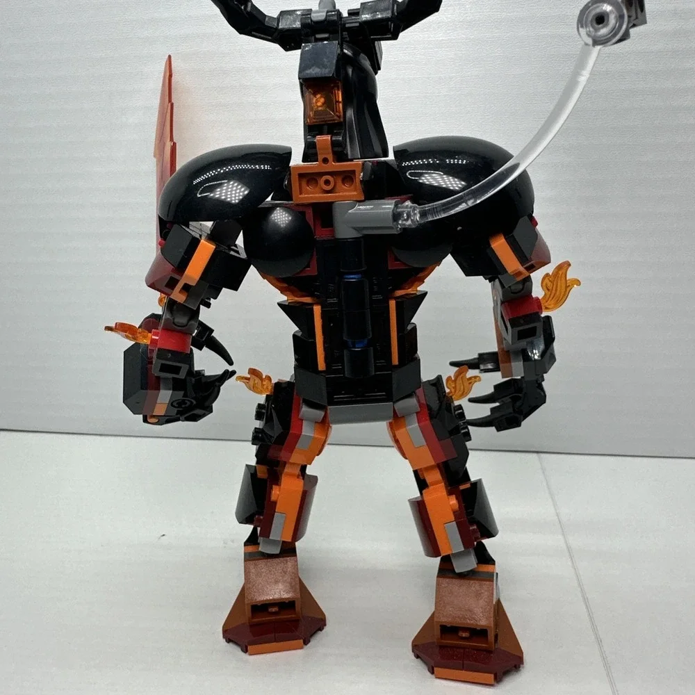 LEGO Super Heroes: Thor Vs. Surtur Construction Figure (76289) INCOMPLETE - Picture 11 of 16
